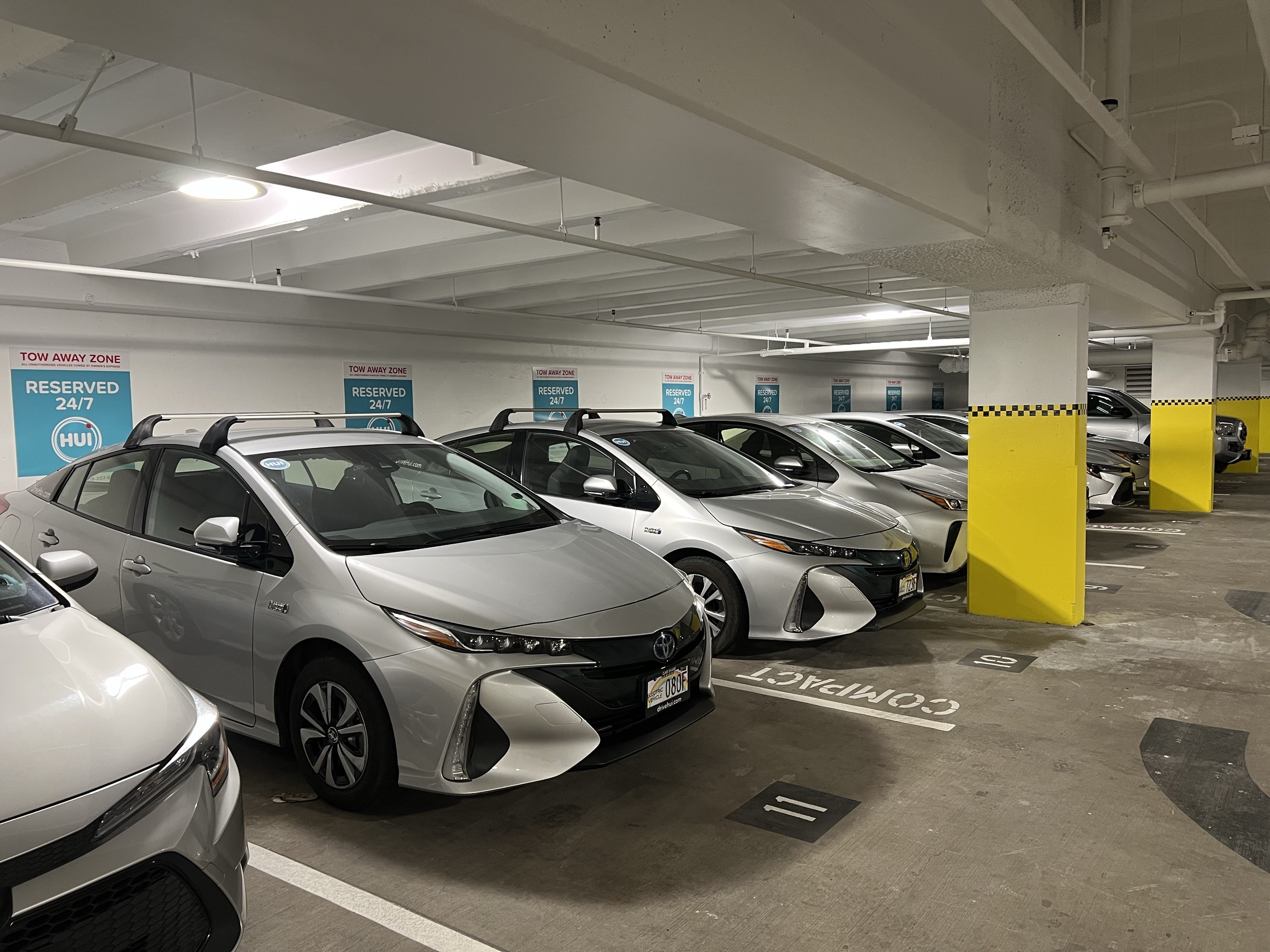 Car Rental at King Kalakaua Plaza | Waikiki | Hui Car Share